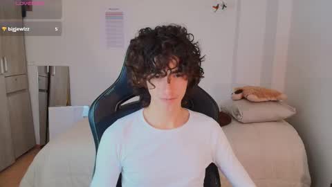 lucas_xo online show from 02/13/26, 07:32