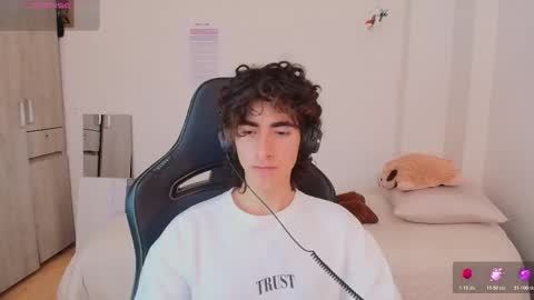 lucas_xo online show from 02/17/26, 05:08