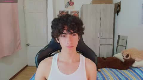 lucas_xo online show from 03/25/26, 04:40