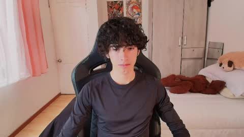 lucas_xo online show from 05/17/26, 08:05