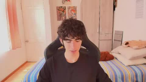 lucas_xo online show from 06/01/26, 06:53