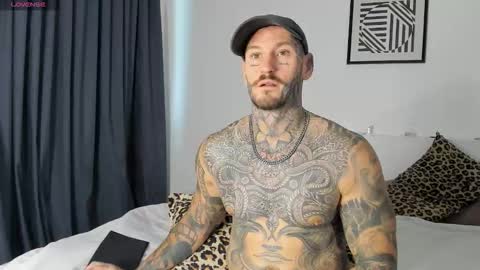 lucasexclusive online show from 11/23/25, 05:18