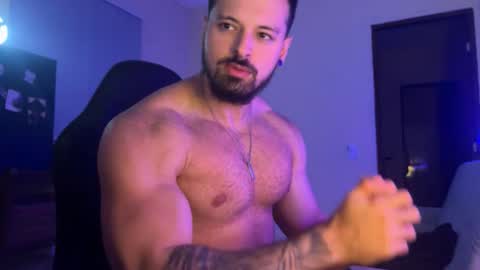 lucasfit24 online show from 11/25/25, 02:33