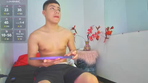 Snapshot of lucastorrez01 chatting on 12/02/25, 03:56 LUCAS TORREZ online show from 12/02/25, 03:56