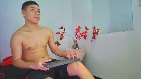 Snapshot of lucastorrez01 chatting on 12/05/25, 04:10 LUCAS TORREZ online show from 12/05/25, 04:10