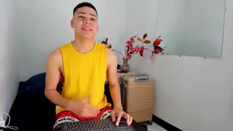 Snapshot of lucastorrez01 chatting on 01/07/26, 12:35 LUCAS TORREZ online show from 01/07/26, 12:35