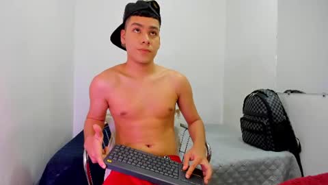 Snapshot of lucastorrez01 chatting on 06/11/26, 11:25 LUCAS TORREZ online show from 06/11/26, 11:25