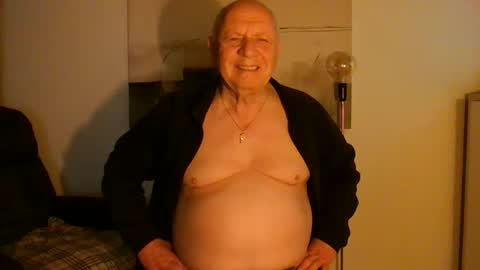 lucbottom031249 online show from 04/15/26, 07:10