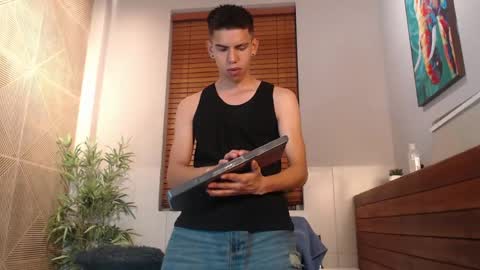Snapshot of lucca_moreti chatting on 05/31/26, 03:36 Lucca Moreti online show from 05/31/26, 03:36