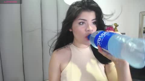 Snapshot of luccy21_ chatting on 05/21/26, 01:51 lucy online show from 05/21/26, 01:51