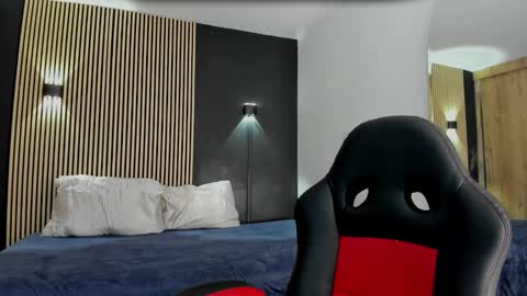   online show from 12/12/24, 03:37