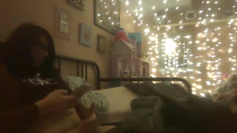 Snapshot of luceatiel chatting on 04/02/26, 04:43 Luceatiel Queen of Spades online show from 04/02/26, 04:43