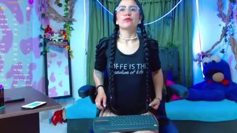 lucessita online show from 10/10/25, 02:10