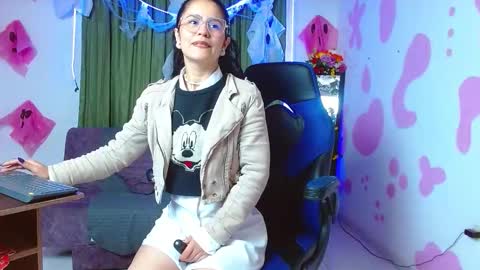 lucessita online show from 10/19/25, 02:12