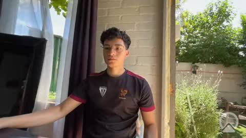 Felipe online show from 10/31/25, 03:57