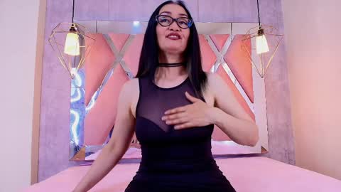 Luci online show from 04/10/26, 03:23