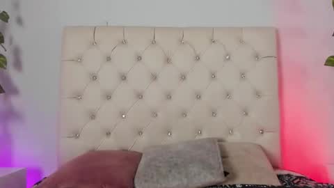 Snapshot of luci_ramirez chatting on 10/07/25, 01:08 Luciana Ramirez Sofia Collins online show from 10/07/25, 01:08