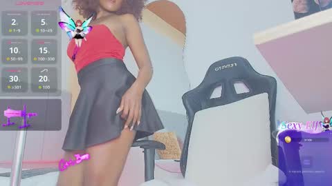 Snapshot of lucia01m chatting on 05/30/26, 07:00 lucia01m online show from 05/30/26, 07:00