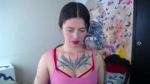 lucia_evans21 online show from 04/20/26, 07:59