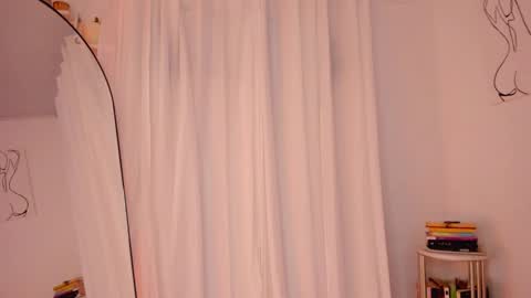 Lucia online show from 01/16/25, 08:57