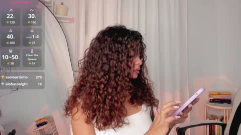 Lucia online show from 02/08/25, 12:17