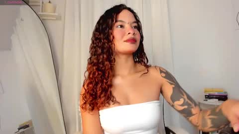 Lucia online show from 03/06/25, 07:54