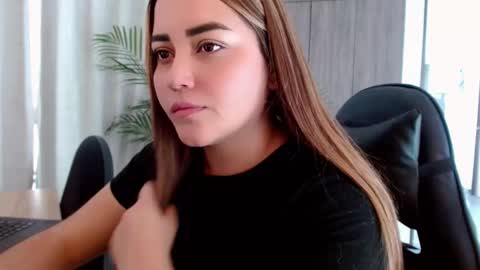 lucia star  online show from 01/17/26, 08:56