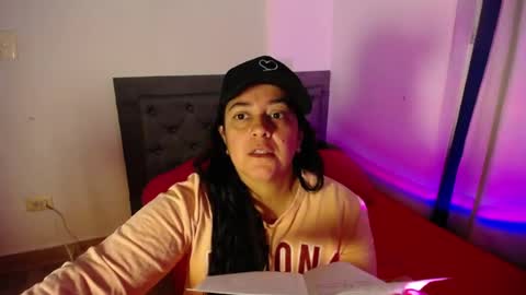 Lucia Vonne online show from 04/22/26, 01:52