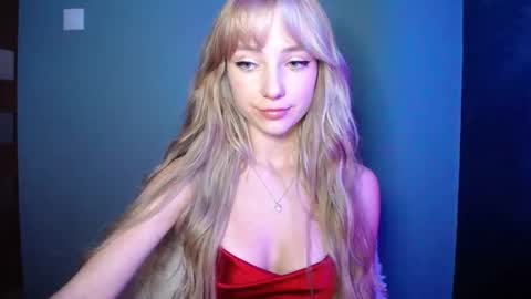 Lucy online show from 10/10/25, 02:38