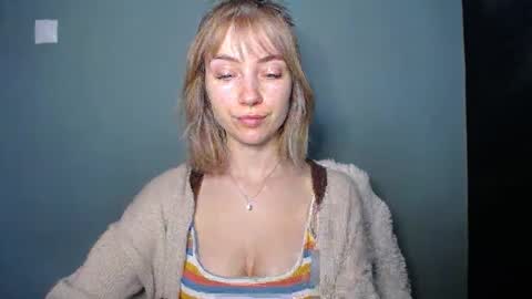 Lucy online show from 02/20/26, 02:06