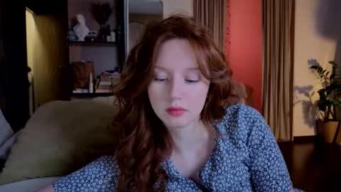 Lucia online show from 10/28/25, 06:21