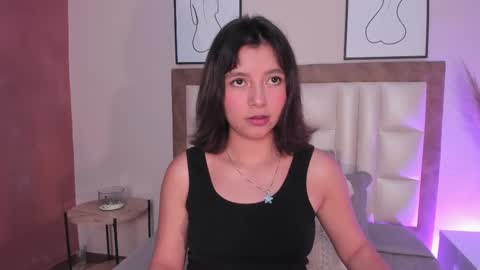 LuciaFerrero online show from 10/08/25, 12:52