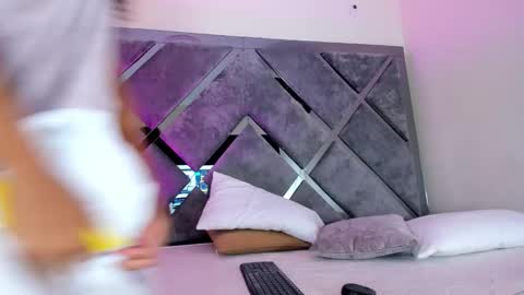 Lucia Gray online show from 10/03/25, 12:13