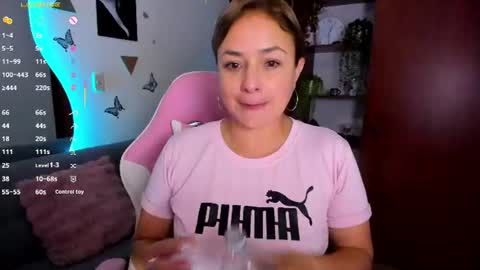 Snapshot of luciamature_ chatting on 06/22/26, 05:54 Lucia online show from 06/22/26, 05:54