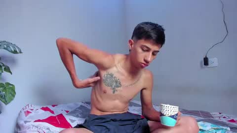 Snapshot of lucian_davii chatting on 05/12/26, 12:46 Pirulo online show from 05/12/26, 12:46