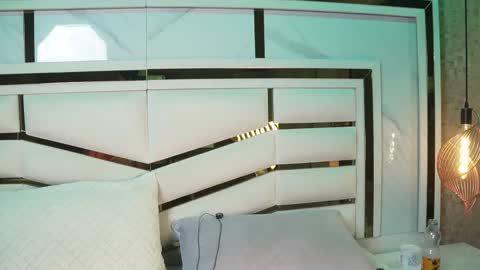 luciana_agudelo online show from 03/18/26, 08:01