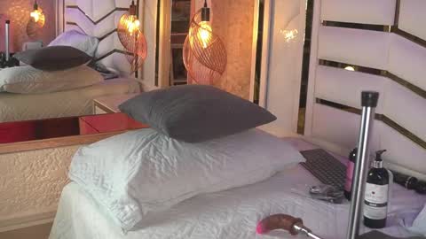 Snapshot of luciana_agudelo chatting on 06/06/26, 07:29 luciana_agudelo online show from 06/06/26, 07:29
