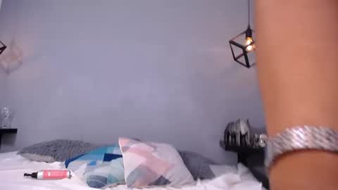 Snapshot of luciana_graay chatting on 09/27/25, 01:10 Luciana online show from 09/27/25, 01:10