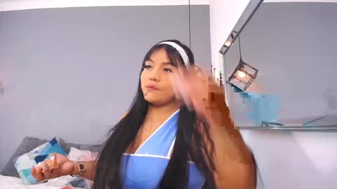 Snapshot of luciana_graay chatting on 09/30/25, 02:33 Luciana online show from 09/30/25, 02:33