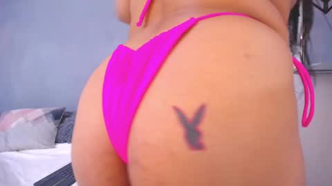 Snapshot of luciana_graay chatting on 10/17/25, 05:48 Luciana online show from 10/17/25, 05:48