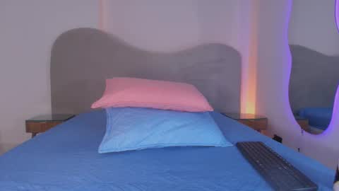 instagram luciana417  online show from 12/17/25, 03:12