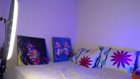 Snapshot of luciana_keating chatting on 12/17/24, 05:04 luciana online show from 12/17/24, 05:04