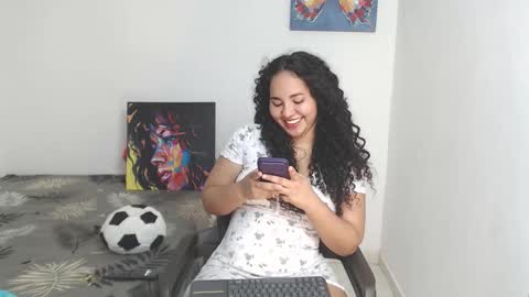 Snapshot of luciana_keating chatting on 09/20/25, 06:42 luciana online show from 09/20/25, 06:42