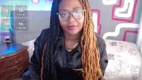 Luciana online show from 11/17/25, 07:08