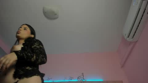 lucianablake online show from 04/21/26, 04:30