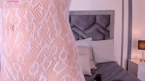 Snapshot of lucianacohelo chatting on 09/10/25, 01:22    online show from 09/10/25, 01:22