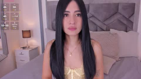 Snapshot of lucianacohelo chatting on 10/12/25, 07:35    online show from 10/12/25, 07:35