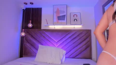 Snapshot of lucianasmith_ chatting on 02/15/25, 03:39 Luci  online show from 02/15/25, 03:39