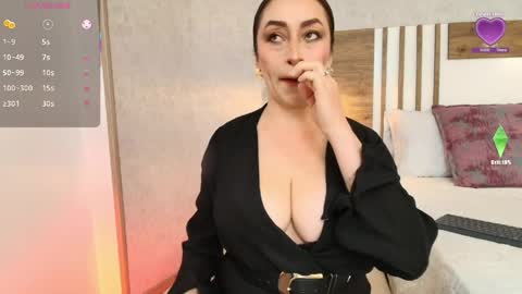 Luciana online show from 04/06/26, 01:01