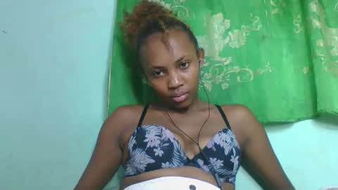 lucie196645 online show from 05/11/26, 04:04